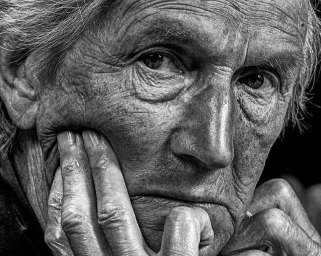 Image for Article:The Seven Ages of Noel Browne le hiniúchadh a dhéanamh ar shaol na pearsan polaitíochta mór le rá le píosaí scannánaíochta nach bhfacthas cheana